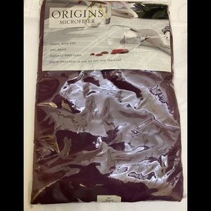 Origins Microfiber Table Linen 70” Round Purple NIP